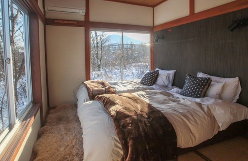 Akakura Onsen Cabina | Amazing Views! Entire home.Sleeps 6 - Wasabi Cabin