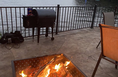 Gravois Mills Casa | Amazing views from the patio and upper deck! Just steps down to a private dock!