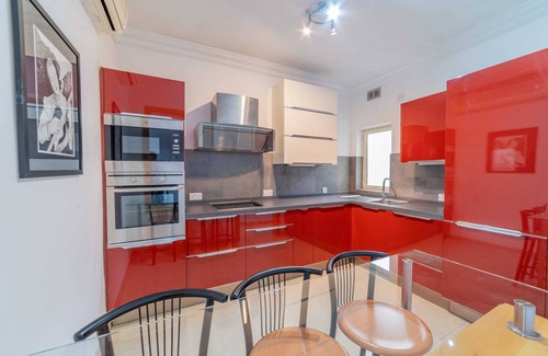 St. Julian's Apartamento | Amazing Views of Spinola Bay in Heart of St.julians