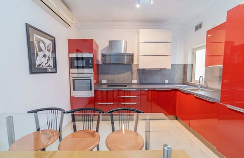 St. Julian's Apartamento | Amazing Views of Spinola Bay in Heart of St.julians