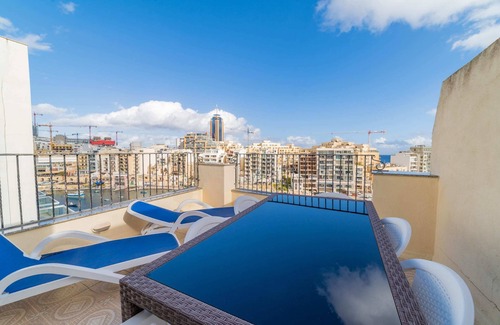 St. Julian's Apartamento | Amazing Views of Spinola Bay in Heart of St.julians