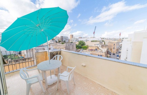 St. Julian's Apartamento | Amazing Views of Spinola Bay in Heart of St.julians