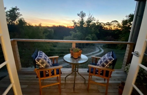 Clunes Cabaña | Amazing views over iconic Mount Beckworth.