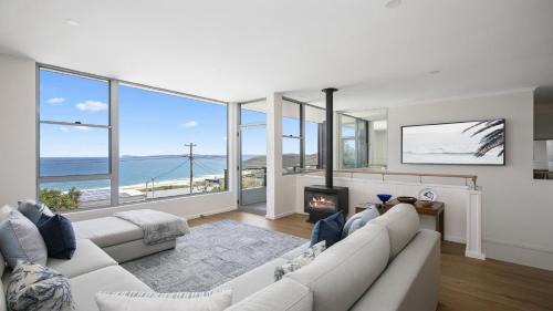 Killcare Heights Casa | Amazing Views, Stunning Beaches and Beautiful Bushwalks