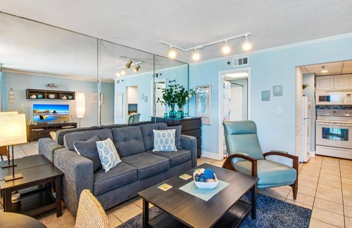 Panama City Beach Condominio | AMAZING VIEWS - OCEAN FRONT on the beach FREE BEACH CHAIRS - March to October