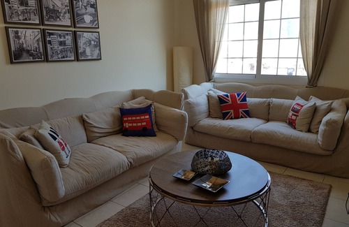 Jumeira 1 Villa | Impresionante villa con vistas a Burj Khalifa en el centro de Dubai
