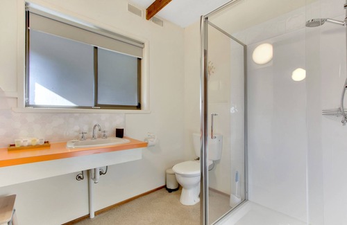 Nungurner Cabina | Vistas increíbles frente al mar, paisajes, vida de aves, kayaks gratuitos y embarcadero privado