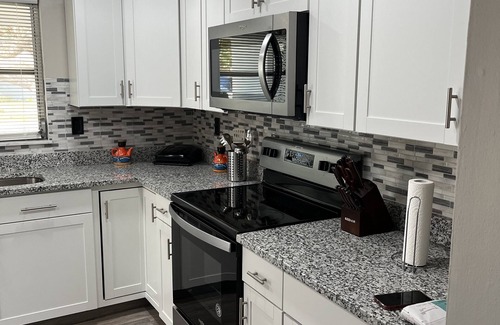 Venice Gardens Casa | Amazing well take care house in a great location.