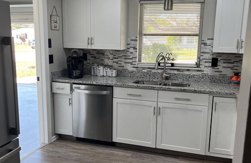 Venice Gardens Casa | Amazing well take care house in a great location.