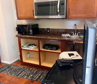 Downtown Riverside Apartamento | Amazing Wood streets studio