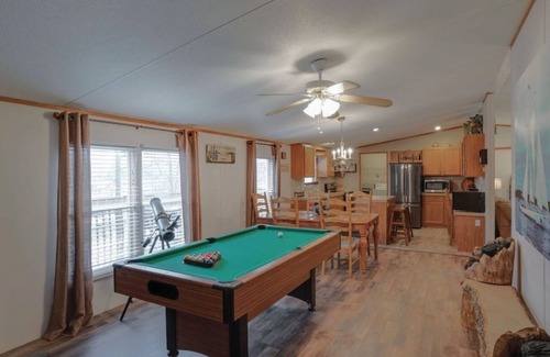 Lake Norman of Catawba Casa | Amazingly Affordable Lakefront Home 4BR/2BA w/Fire Pit & Kayaks on Lake Norman