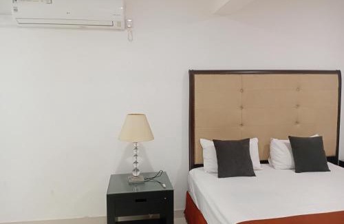 Pamankada West Hotel | Amazinn suites Hotel