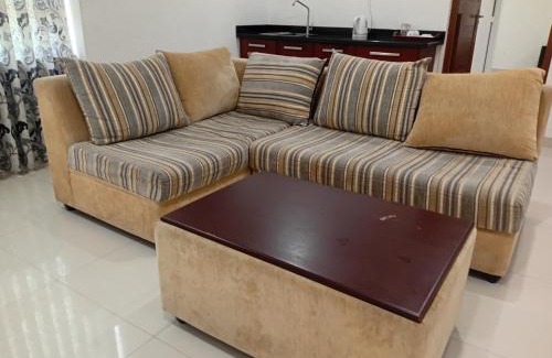 Pamankada West Hotel | Amazinn suites Hotel