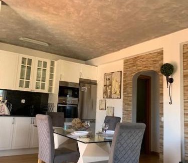 Montes de Alvor Apartamento | Âmbar de Sonho T1 with pool/Wifi/Free parking/AC
