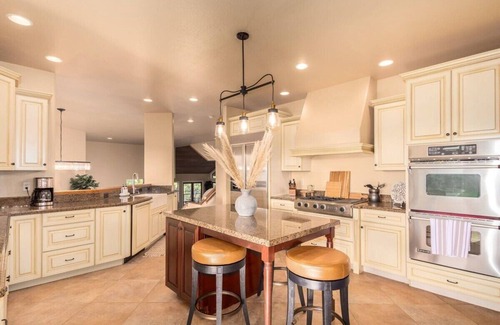 Flagstaff Cabina | Amberwood Apline Estate w/5 Showers, Spa & Views