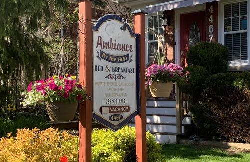 Niagara Falls Casa | Ambiance by the Falls Cozy Suite