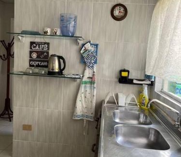 Caioba Casa | Ambiente acolhedor com jardim para pets