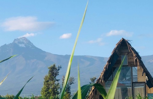 Oloitoktok Otro | Amboseli Trails Cozy farmhouse with Kilimanjaro Views