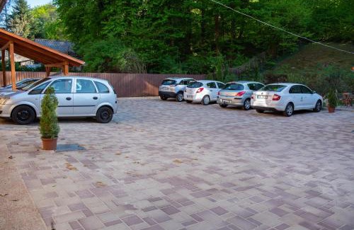 Miskolc-Tapolca Casa | Ambrózia Szálláshely és Étterem