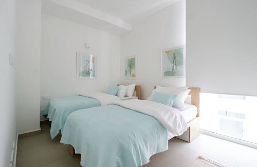 Aamchit Chalet De Esquí | Amchit Bay Beach Residences 3BR Rooftop w/ Jaccuzi