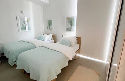 Aamchit Chalet De Esquí | Amchit Bay Beach Residences 3BR Rooftop w/ Jaccuzi