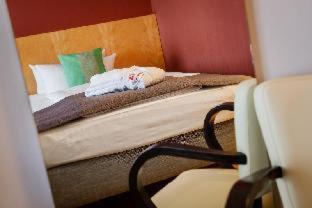 Dresden Hotel | Amedia Dresden Elbpromenade, Trademark Collection by Wyndham