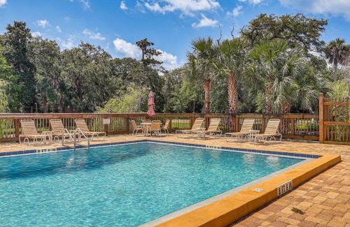 Fernandina Beach Apartamento | Amelia Island Condo with Pool Access Walk to Beach!