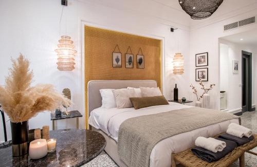 Fira Hotel | Amelot Art Suites