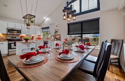 Gilbert Casa | Amenities Galore! Heated Pool, Play Structure, Putting Green