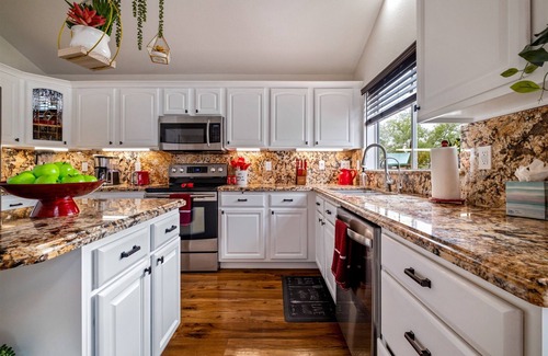 Gilbert Casa | Amenities Galore! Heated Pool, Play Structure, Putting Green