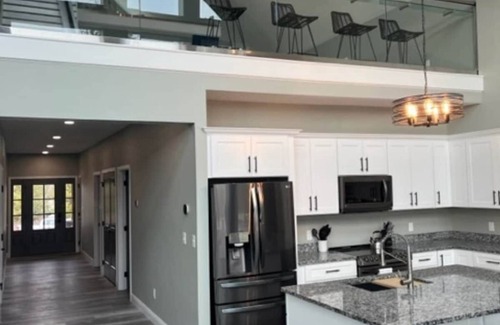 Marion Casa | Amenity loaded golf course retreat!