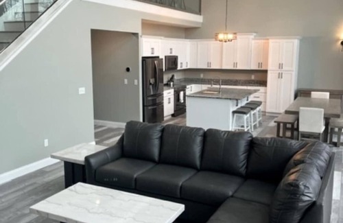 Marion Casa | Amenity loaded golf course retreat!