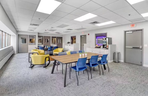 South Loop Apartamento | Amenity Rich Double Queen Suite