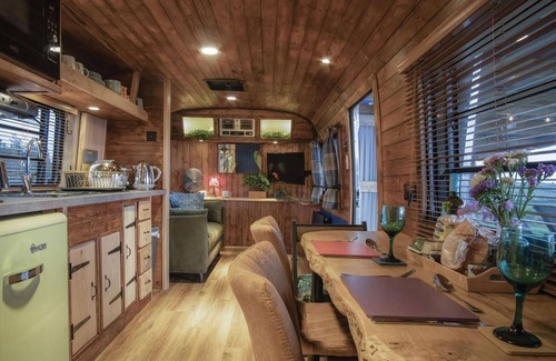 Tiers Cross Apartamento | American Airstream - Blossom Farm - Tiers Cross