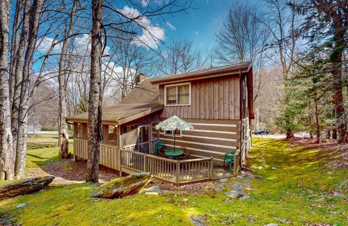 Seven Devils Casa | American Pride Cabin