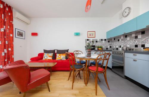 Powisle Apartamento | American Retro Apartment with Balcony Warsaw Powiśle by Noclegi Renters