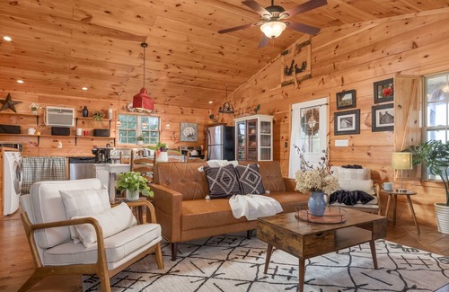 Valley Head Casa | Americana Farm Summar