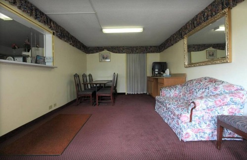 Wilson Apartamento | Americas Best Value Inn Wilson UNIDAD 12 2 HABITACIONES PLANTA BAJA