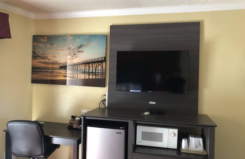 Munras Avenue Hotel | Americas Best Value Presidents Inn on Munras