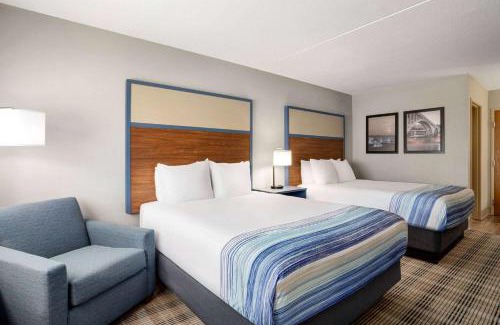 Branson Theater District Hotel | AmericInn by Wyndham Branson & Conference Center