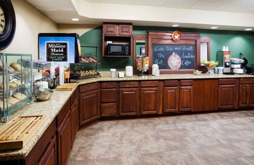 Ironwood Hotel | AmericInn by Wyndham Ironwood
