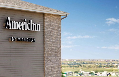 Rapid City Cabina | AmericInn by Wyndham Rapid City