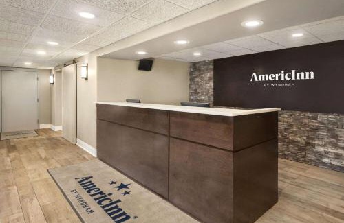 Rapid City Cabina | AmericInn by Wyndham Rapid City