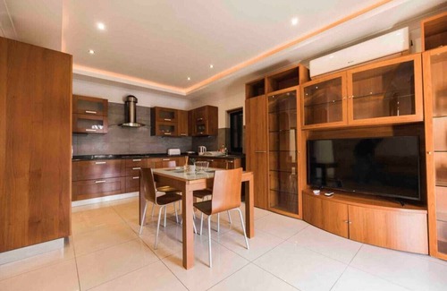 San Tumas Apartamento | Amethyst 3 bedroom apartment with sea view