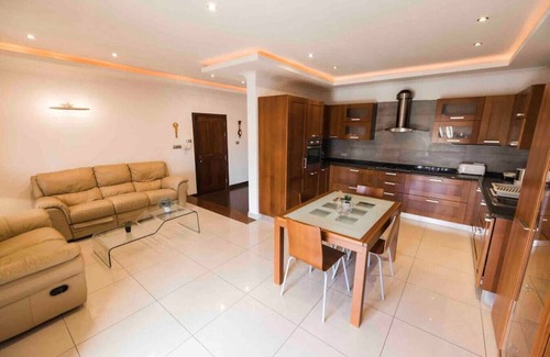San Tumas Apartamento | Amethyst 3 bedroom apartment with sea view