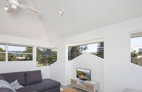 Werri Beach Casa | Amethyst / Werri Beach Tranquility