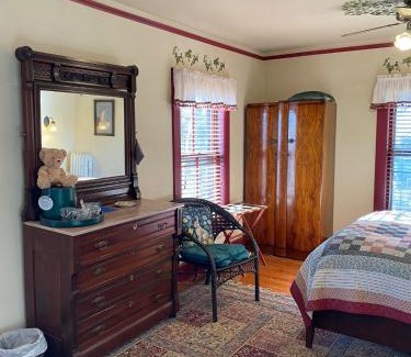Amherst Center Cama Y Desayuno | Amherst Inn