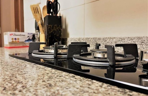Kubwa Apartamento | Amia Gold Luxury Apartment