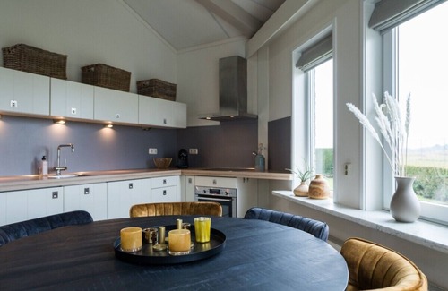 Hollum Casa | Amie a nice holiday home near the golf course, the village of Hollum and nature.