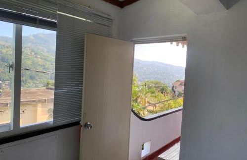 Anniwatta Apartamento | Amigos one bed room jungle view apartment